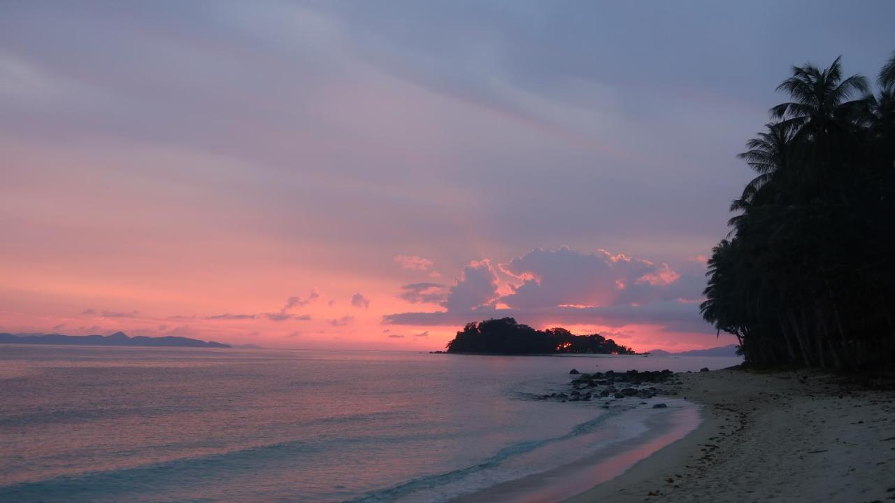 Moon Beach Villas El Nido Exterior foto